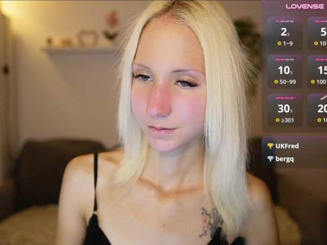 piperperri18 live cam on BongaCams