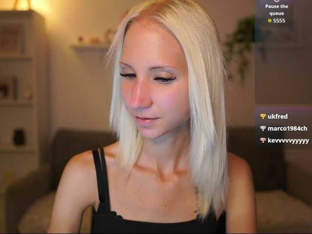 piperperri18 live cam on BongaCams