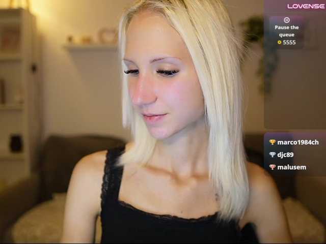 piperperri18 live cam on BongaCams