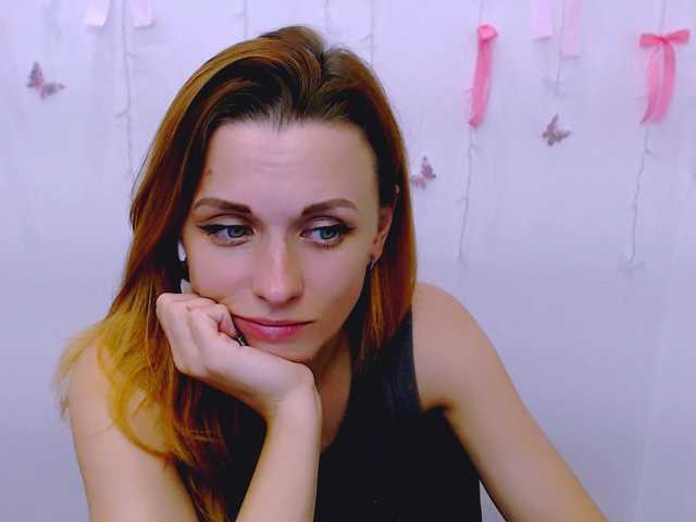 PeppyMiaa live cam preview