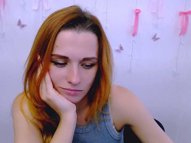 PeppyMiaa live cam preview