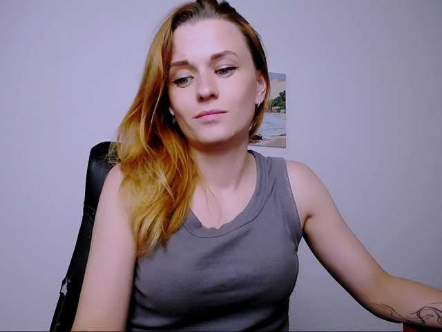 PeppyMiaa live cam preview