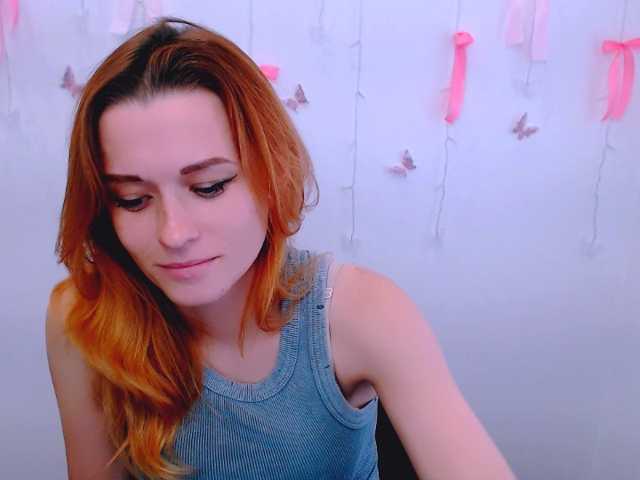 PeppyMiaa live cam preview