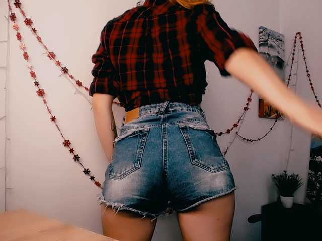 PeppyMiaa live webcam show