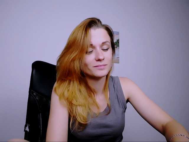 PeppyMiaa live cam preview