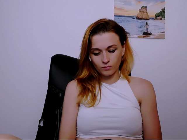 PeppyMiaa live cam on BongaCams