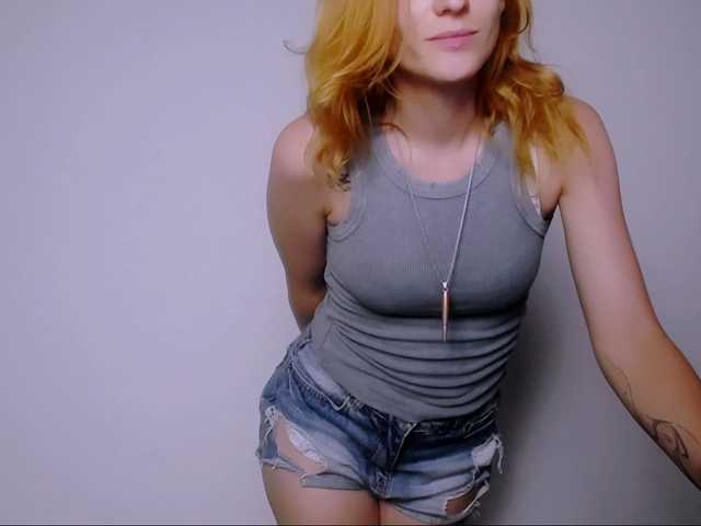 PeppyMiaa live cam on BongaCams