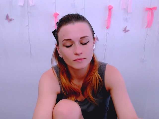 PeppyMiaa live cam on BongaCams