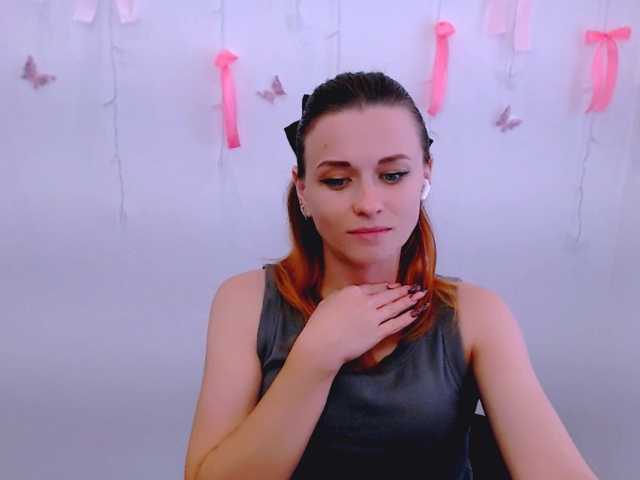 PeppyMiaa live cam preview