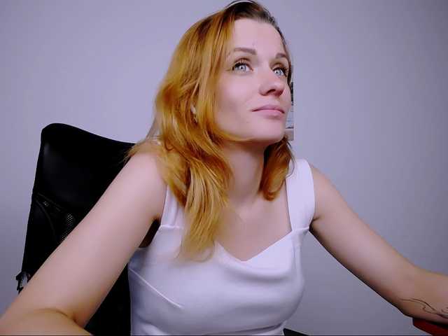 PeppyMiaa live cam preview