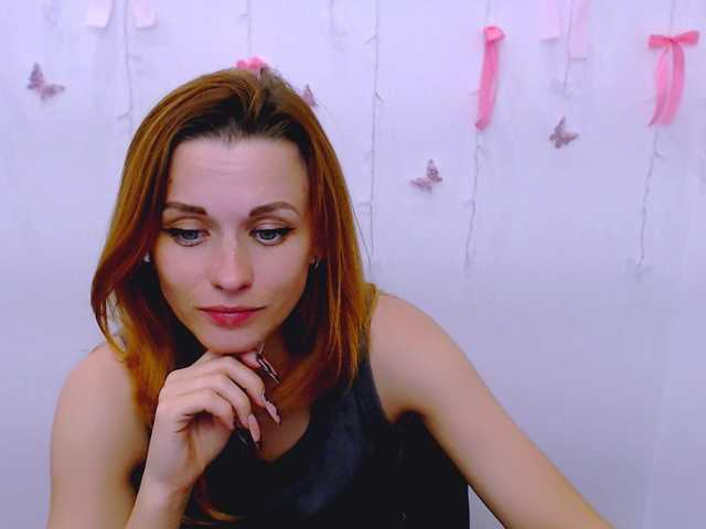 PeppyMiaa live cam preview