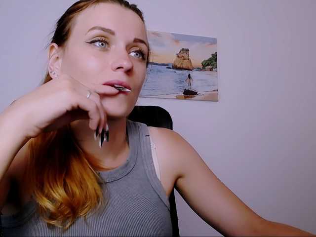 PeppyMiaa live cam on BongaCams