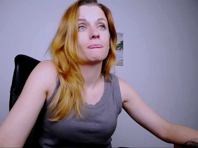 PeppyMiaa live cam preview