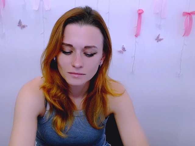 PeppyMiaa live cam preview