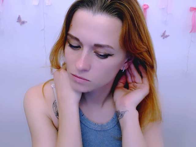 PeppyMiaa live cam preview