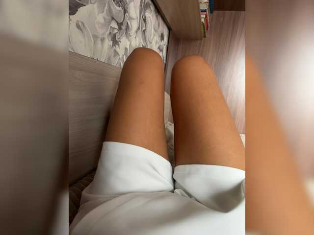 Sweetstrawberry live cam on BongaCams