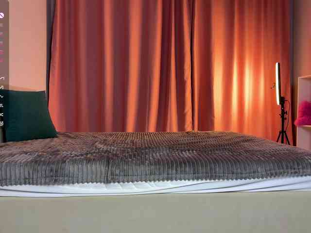 LunaHurt webcam
