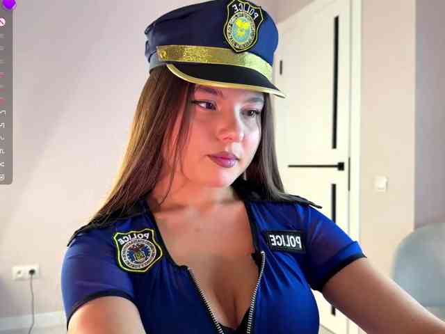 Model: LunaHurt