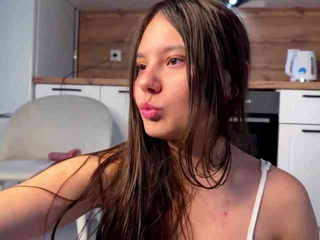Model: LunaHurt
