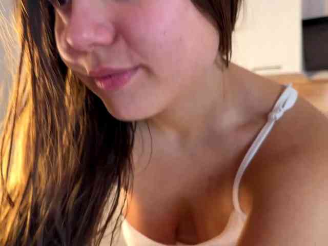 LunaHurt webcam