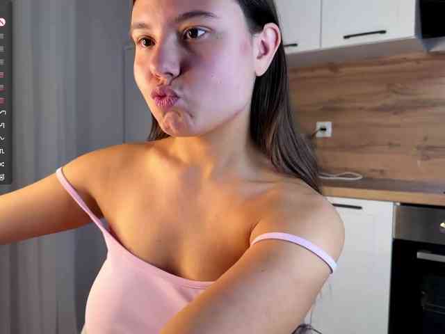 Model: LunaHurt