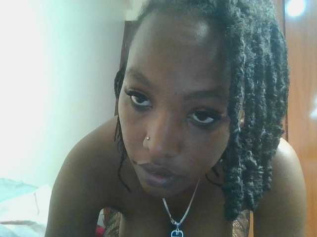 Scarleta live cam on BongaCams