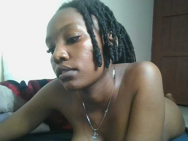 Scarleta live webcam show