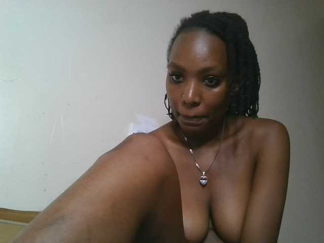 Scarleta live webcam show