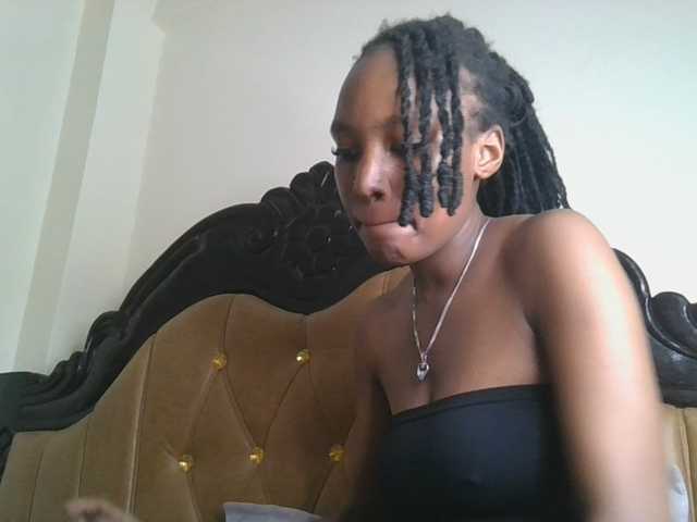 Scarleta live cam on BongaCams