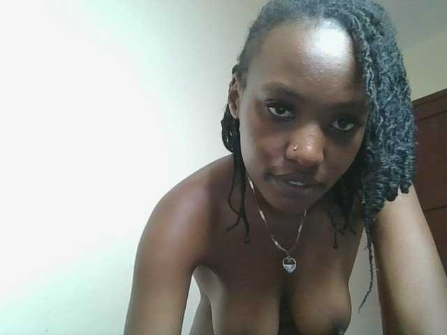 Scarleta live webcam show