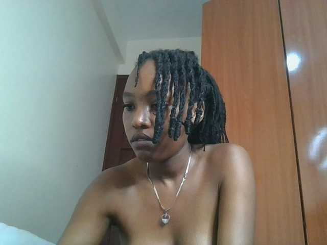 Scarleta live webcam show