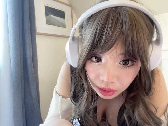 wokiki live cam on BongaCams