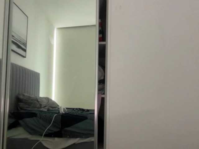 wokiki live cam on BongaCams