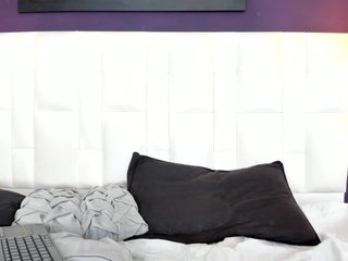Erika-Thompson Porn Show