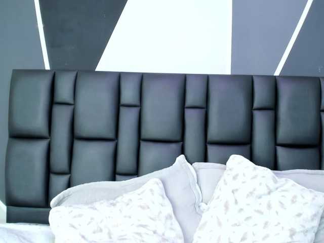 Erika-Thompson live cam on BongaCams