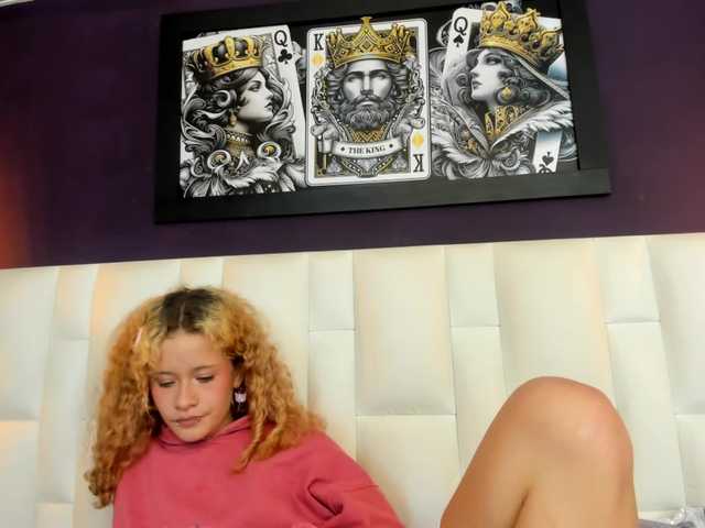 Erika-Thompson live cam on BongaCams