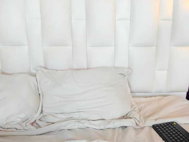 Erika-Thompson live cam on BongaCams