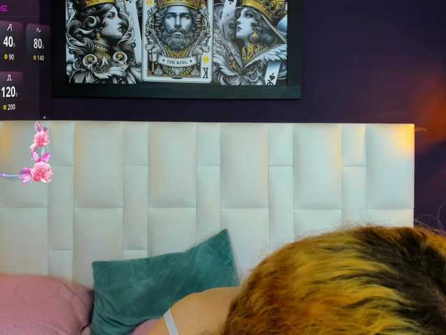 Erika-Thompson live cam on BongaCams