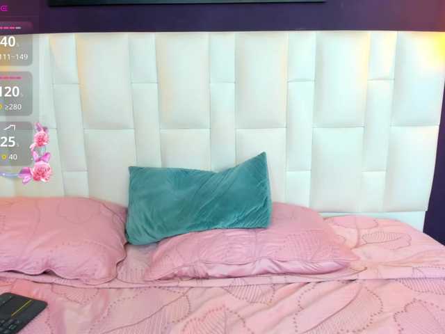 Erika-Thompson live cam on BongaCams