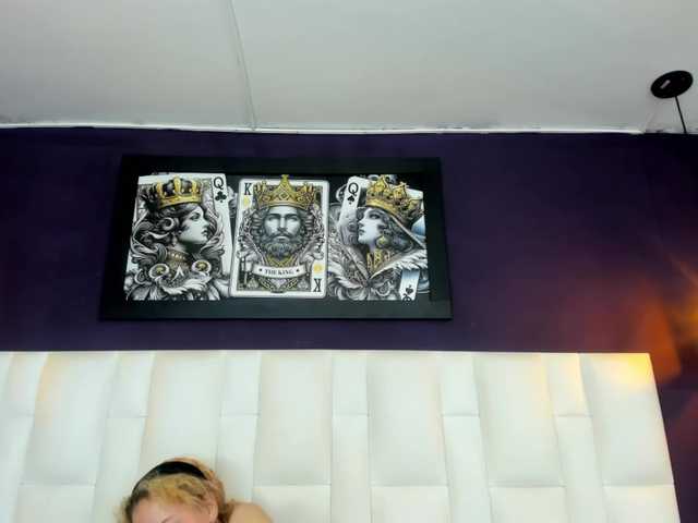 Erika-Thompson live cam on BongaCams
