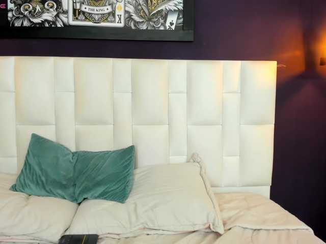 Erika-Thompson live cam on BongaCams