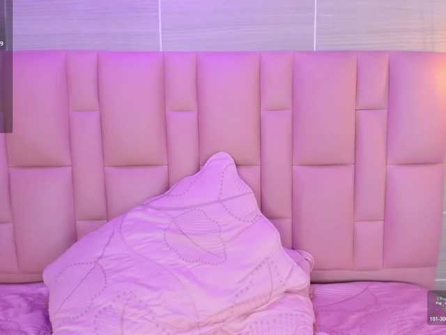 Erika-Thompson live cam on BongaCams