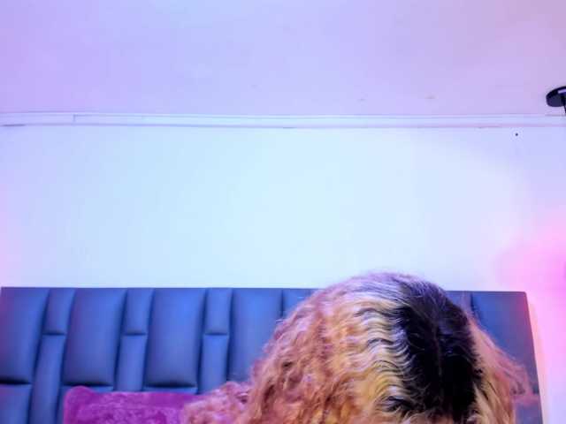 Erika-Thompson live cam on BongaCams
