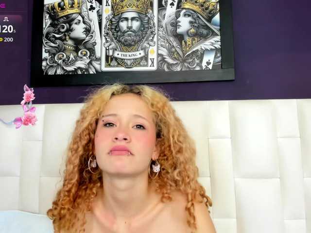 Erika-Thompson live cam on BongaCams