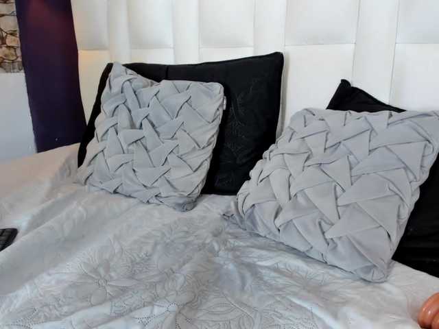 Erika-Thompson live webcam show