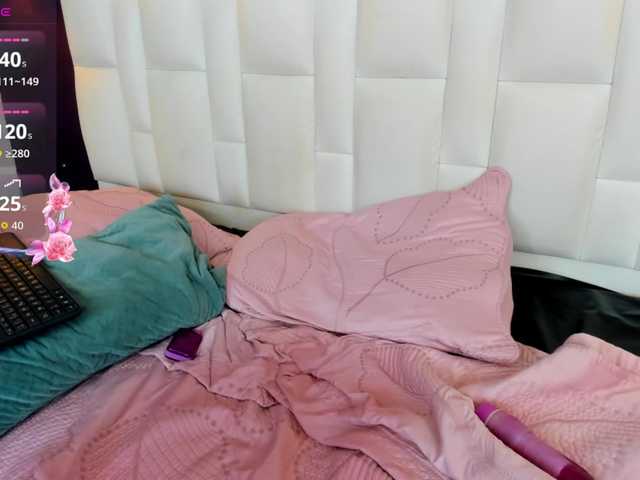 Erika-Thompson live cam on BongaCams