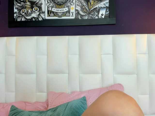 Erika-Thompson live cam on BongaCams
