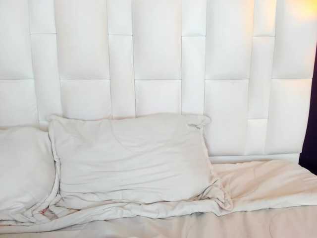 Erika-Thompson live cam on BongaCams