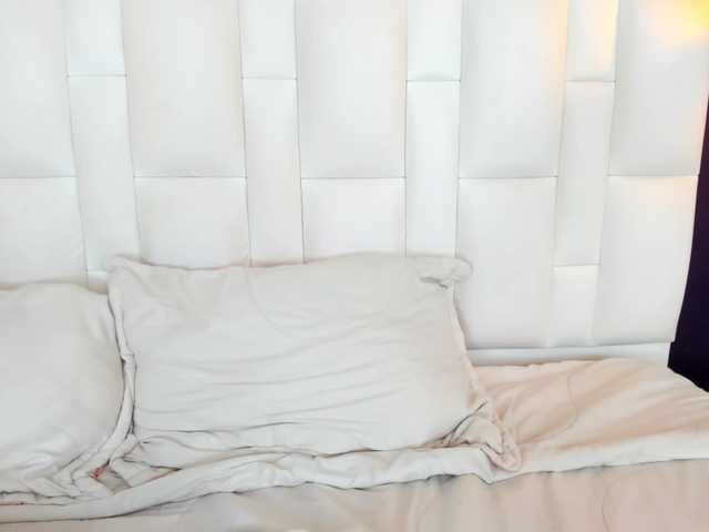 Erika-Thompson live webcam show