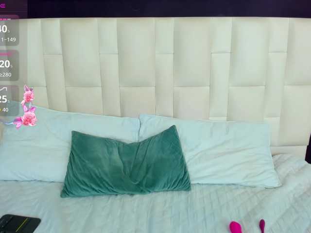 Erika-Thompson live cam on BongaCams